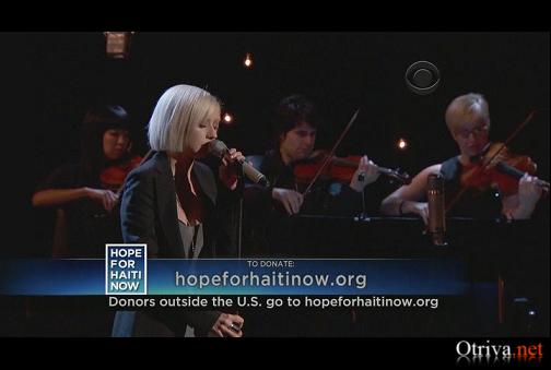 Christina Aguilera - Lift Me Up (Live on Hope For Haiti)