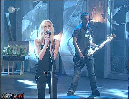 Avril Lavigne - Nobody's Home (Live @ Wetten Dass 2005)