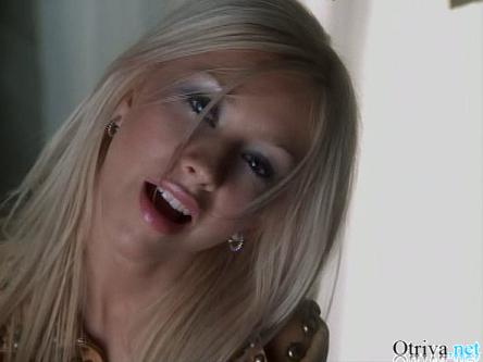 Christina Aguilera - What A Girl Wants