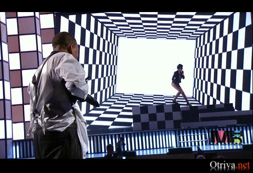 Chris Brown & Rihanna - Wall To Wall, Umbrella, Kiss Kiss (VMA 2007)