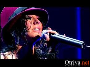 Christina Aguilera - Cruz (Live Stripped World Tour)