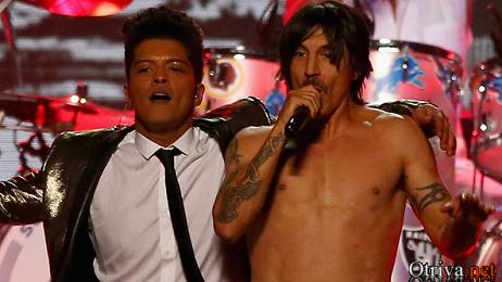 Bruno Mars & Red Hot Chili Peppers - Halftime Show (Live @ Super Bowl XLVIII)