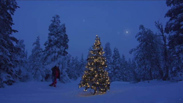 Macklemore ft. Dan Caplen - It's Christmas Time