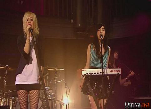 The Veronicas - Untouched (Live Freshly Squeezed)