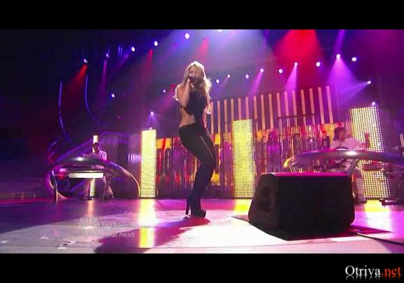 Shakira - She Wolf (Live @ America's Got Talent)