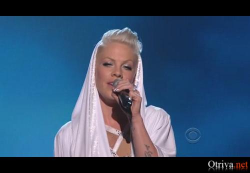 Pink - Glitter In The Air (Live @ Grammy Awards 2010)
