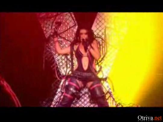 Christina Aguilera - Genie In A Bottle (Live Stripped In London)