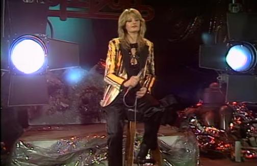 Bonnie Tyler - Here Am I (Live TopPop 15.04.1978 )
