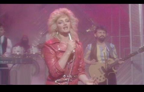 Bonnie Tyler - Total Eclipse Of The Heart (Top Of The Pops 1983)