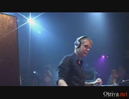 Armin Van Buuren -  The Sand (live)